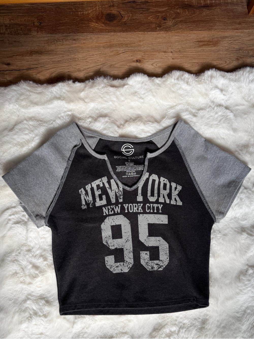 Social Culture New York 95 Cropped Baby Tee Size S